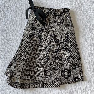 Dex shorts in medium.